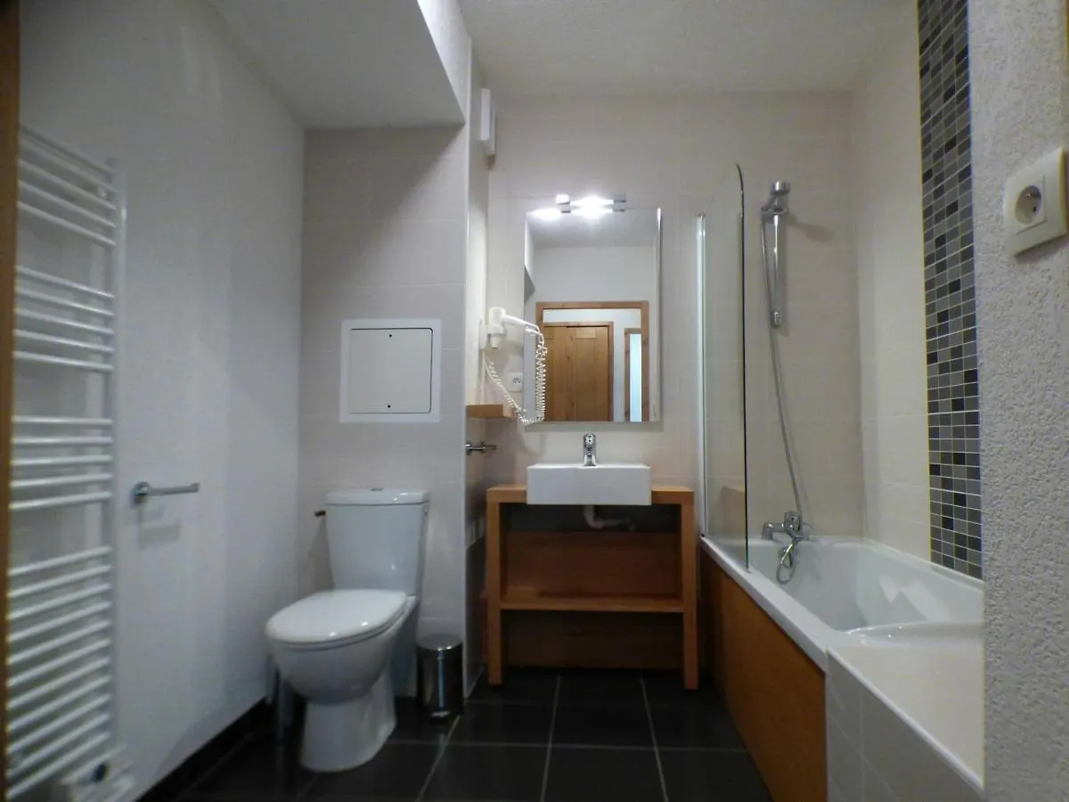 Charmant Appartement 2P Aux Saisies Avec Piscine Chauffee, Balcon Sud, Et Acces Fitness - Fr-1-594-167 Hauteluce 0*,  Frankrijk